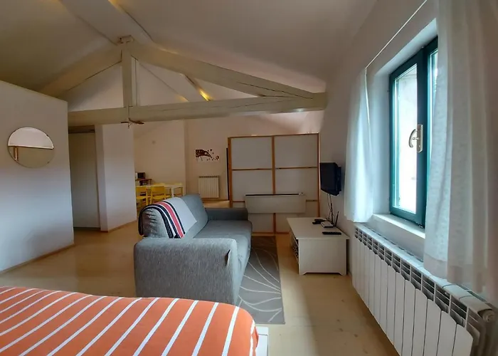 Apartmaji Hedera Lägenhet Komen